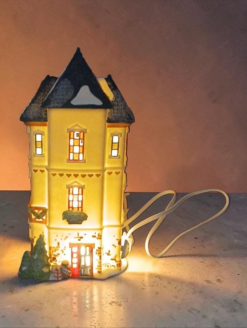 Dept. 56 Lighted Ceramic Village "Tin Soldier Shop" - Picture 4 of 11
